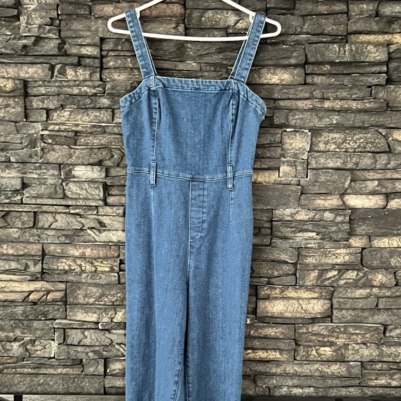 Dynamite Jumpsuit - Picture 1 of 3